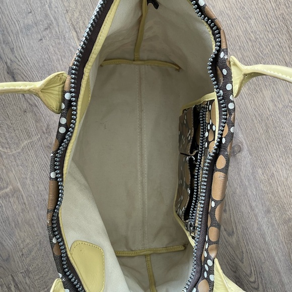 Marc Jacobs Unique Spotted Shoulder Tote - Picture 4 of 8